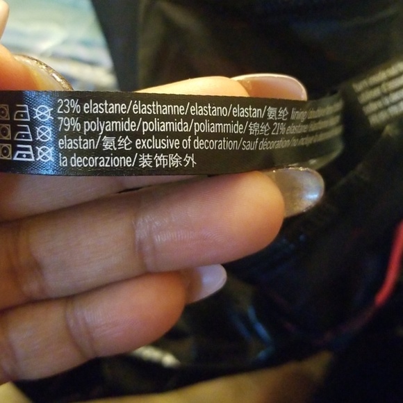 Victoria sport bra. - Picture 5 of 5